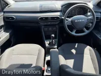 Used Dacia Sandero Essentiel 91 HP (66 kW) 2023 White Hatchback