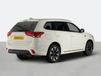 Używany Mitsubishi Outlander P-HEV 2018 Biały Kombi