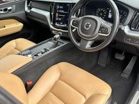 Used Volvo XC60 R-Design Pro 250 HP (183 kW) 2019 SUV