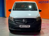 Begagnad Mercedes Vito Progressive 2023 Vit Van