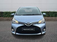 Used Toyota Yaris 99 HP (72 kW) 2016 Blue Hatchback