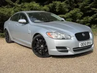 Usado Jaguar XF Portfolio 275 HP (202 kW) 2010 Prateado Sedan
