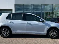 Used VW Golf VII SE 125 HP (91 kW) 2017 Silver Hatchback
