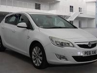 Second-hand Vauxhall Astra Elite 2011 Alb Hatchback
