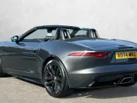 Usado Jaguar F-Type R-Dynamic 300 HP (220 kW) 2024 Cinzento Cabrios