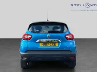 Used Renault Captur Dynamique 89 HP (65 kW) 2017 Blue SUV