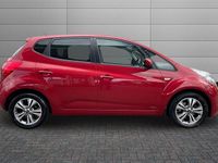 Used Kia Venga 89 HP (65 kW) 2016 Red Hatchback