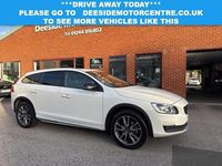 Used Volvo V60 CC 150 HP (110 kW) 2017 White Estate