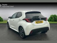 Used Toyota Yaris Hybrid Design 116 HP (85 kW) 2023 Platinum white pearl Hatchback
