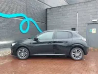 Gebraucht Peugeot 208 Active Premium 75 PS (55 kW) 2022 Schwarz Kleinwagen