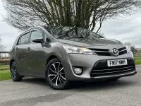 Usado Toyota Verso Design 147 CV (108 kW) 2017 Marrón Monovolumen