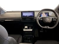 Used MG MG4 EV SE 125 kW (170 HP) 2023 White Hatchback