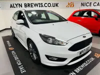 Used Ford Focus ST-Line 125 HP (91 kW) 2017 White Hatchback