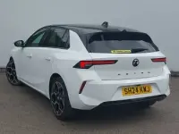 Używany Vauxhall Astra 130 KM (95 kW) 2024 Biały Hatchback