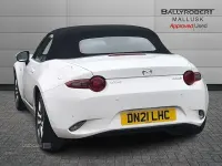 Used Mazda MX5 Inclusive 132 HP (97 kW) 2021 White Cabriolet