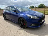 Used Ford Focus ST 250 HP (183 kW) 2017 Blue Hatchback