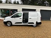 Used Vauxhall Combo Edition 100 HP (73 kW) 2020 White MPV
