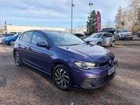 Begagnad VW Polo Life 2023 Lila Halvkombi