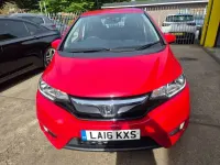 Używany Honda Jazz SE 102 KM (75 kW) 2016 Czerwony Hatchback
