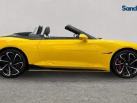 Usado MG Cyberster 375 kW (510 HP) 2024 Amarelo Cabrios