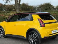 New Renault 5 E-Tech Komfort 110 kW (150 HP) 2026 Hatchback