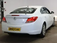 Used Vauxhall Insignia SRi 160 HP (117 kW) 2013 White Hatchback