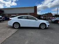 Used Vauxhall Insignia 163 HP (119 kW) 2015 White Hatchback