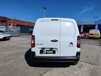 Używany Citroën Berlingo 2022 Biały Minivan