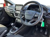 Usado Ford Fiesta Zetec 86 HP (63 kW) 2019 Vermelho Citadino