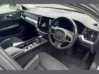 Used Volvo V60 Momentum 187 HP (137 kW) 2018 Silver Estate