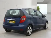 Usado Mercedes A150 Avantgarde 95 HP (69 kW) 2008 Azul Citadino