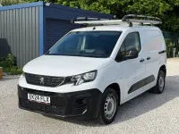 Usado Peugeot Partner Premium 131 HP (96 kW) 2024 Branco Monovolume
