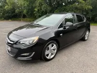 Used Vauxhall Astra SRi 140 HP (102 kW) 2014 Black Hatchback
