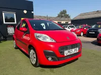 Used Peugeot 107 Active 68 HP (50 kW) 2014 Red Hatchback