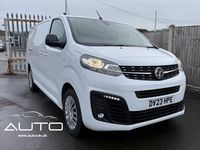Used Vauxhall Vivaro 100 HP (73 kW) 2023 White MPV