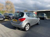 Begagnad Vauxhall Meriva 2011 Silver Minibuss