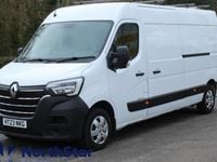 Used Renault Master Business 135 HP (99 kW) 2023 White MPV