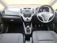 Used Hyundai ix20 SE 90 HP (66 kW) 2016 White Hatchback
