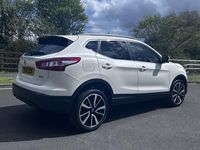 Used Nissan Qashqai Tekna 110 HP (80 kW) 2015 White SUV