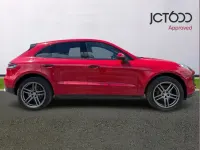 Used Porsche Macan 241 HP (177 kW) 2019 Red SUV