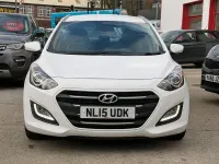 Used Hyundai i30 SE 110 HP (80 kW) 2015 White Estate