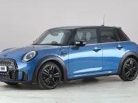 Begagnad Mini Cooper Hatch 136 HK (100 kW) 2021 Blå Halvkombi