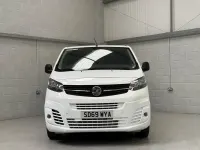 Used Vauxhall Vivaro 100 HP (73 kW) 2019 White MPV