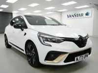 Used Renault Clio V Engineered 145 HP (106 kW) 2023 White Hatchback