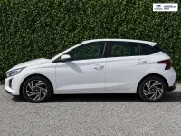 Used Hyundai i20 Advanced 100 HP (73 kW) 2023 White Hatchback