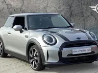 Używany Mini Cooper Exclusive 134 KM (98 kW) 2024 Srebrny Hatchback