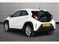 Used Toyota Aygo X PURE 72 HP (52 kW) 2024 White SUV