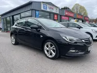 Used Vauxhall Astra SRi 200 HP (147 kW) 2018 Black Hatchback
