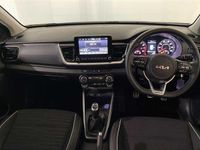 Used Kia Stonic GT-Line 99 HP (72 kW) 2023 White SUV