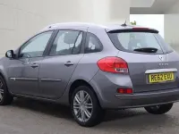 Used Renault Clio Dynamique 100 HP (73 kW) 2012 Grey Estate